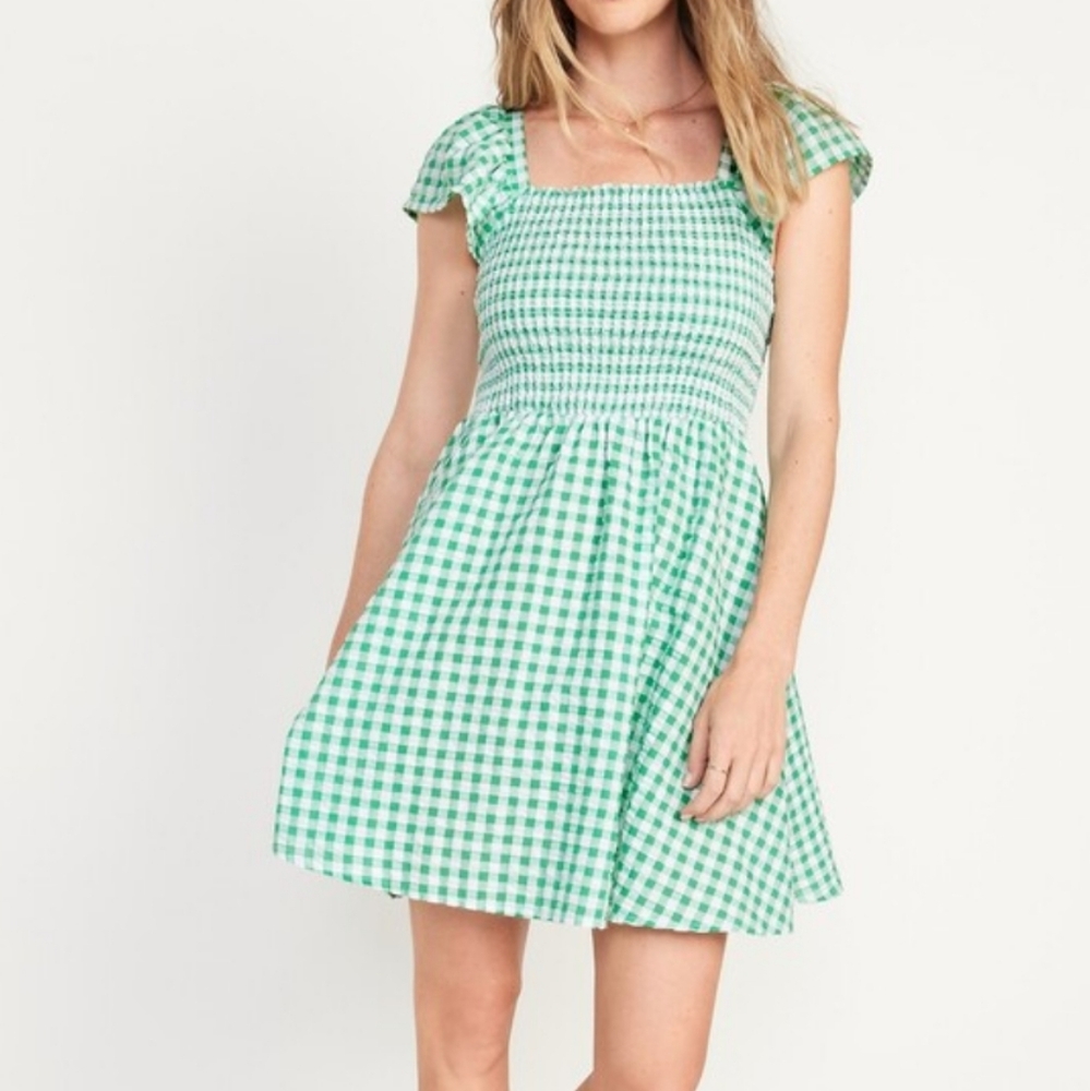 🎉Host Pick🎉Old Navy Fit & Flare Flutter-Sleeve Gingham Mini Dress - Small TALL
